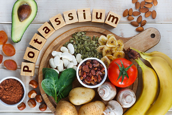 Nessas férias de verão, cuidado com seu potássio: fontes de reposição e sinais de alerta